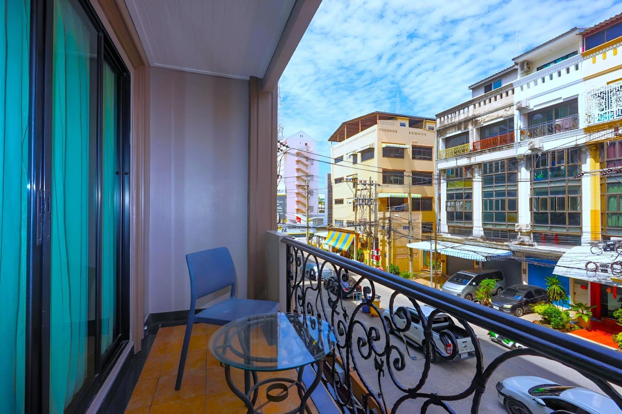 Land Royal Residence Pattaya Exterior photo