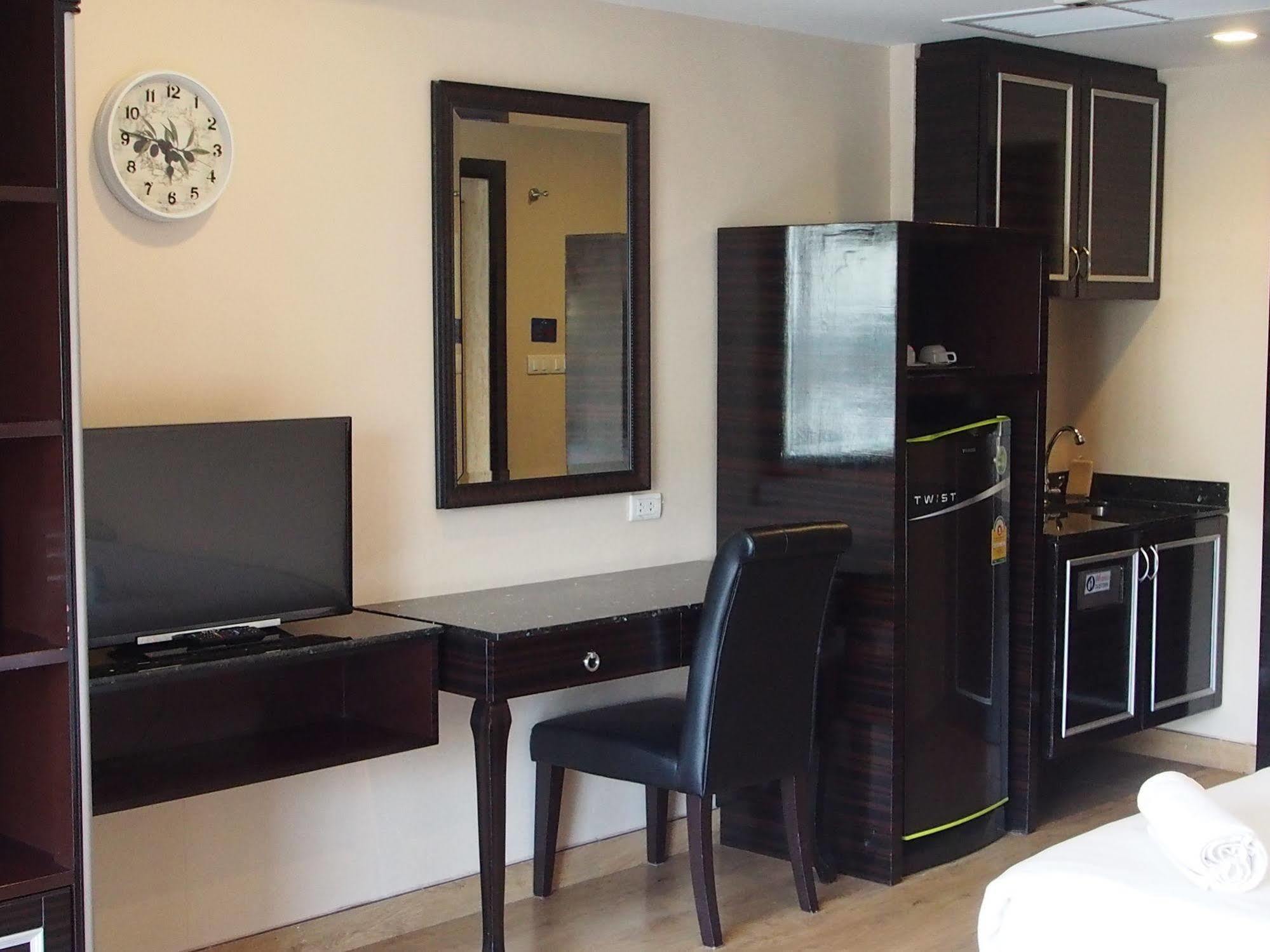 Land Royal Residence Pattaya Exterior photo
